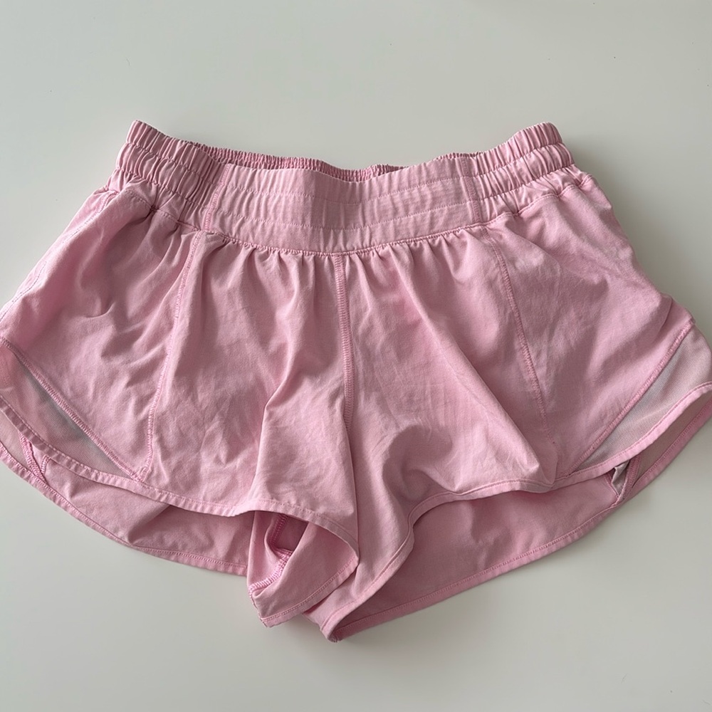 Lululemon hotty hot 2.5 shorts